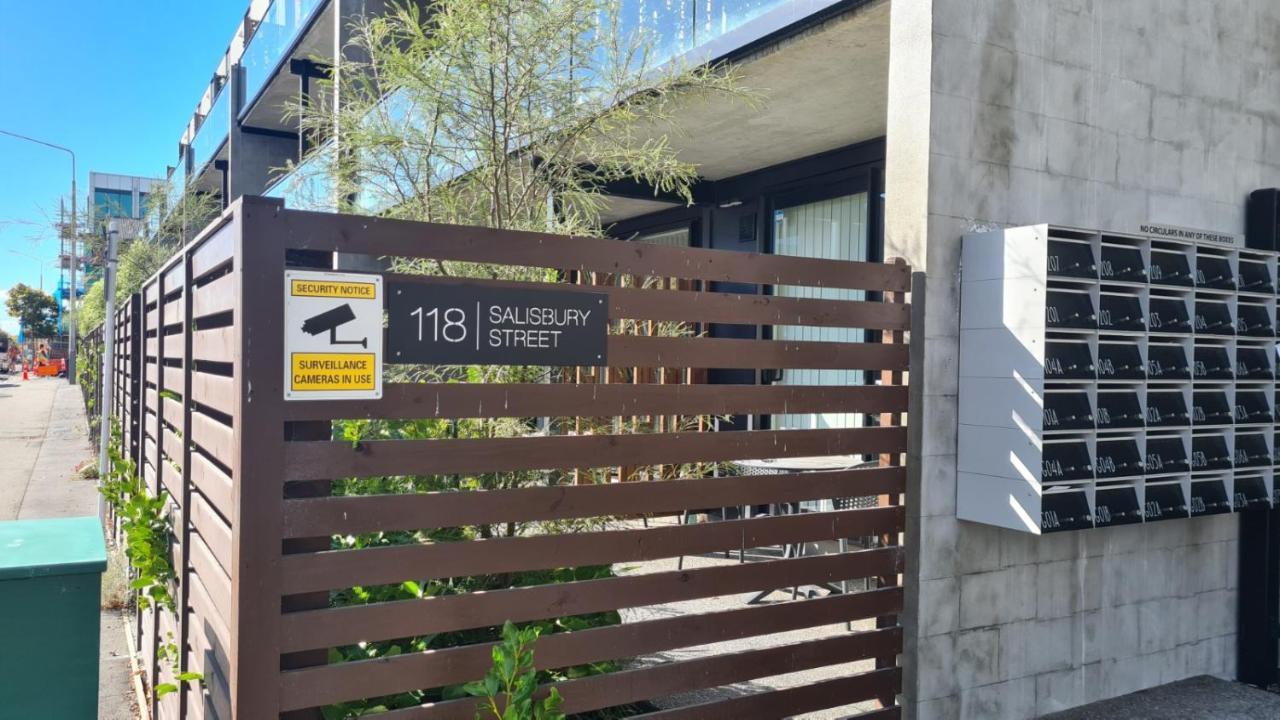 2 Bedroom City Pad With Free Car Park Christchurch Eksteriør bilde